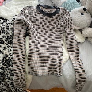 long sleeve AMERICAN EAGLE shirt in size medium